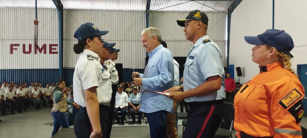 383 jóvenes se formarán en la UNES en Miranda