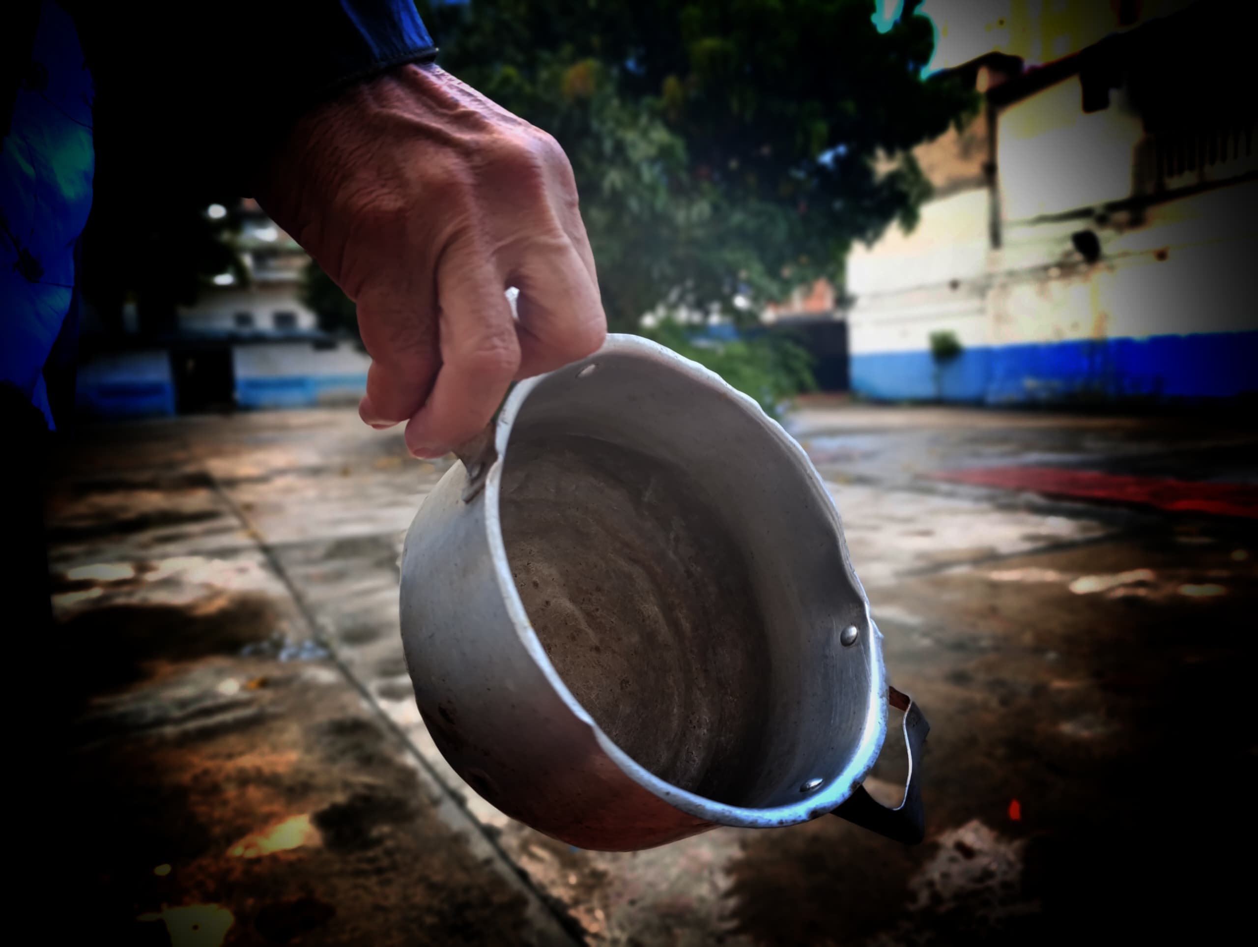 Detenido por golpear a su bebé con una olla