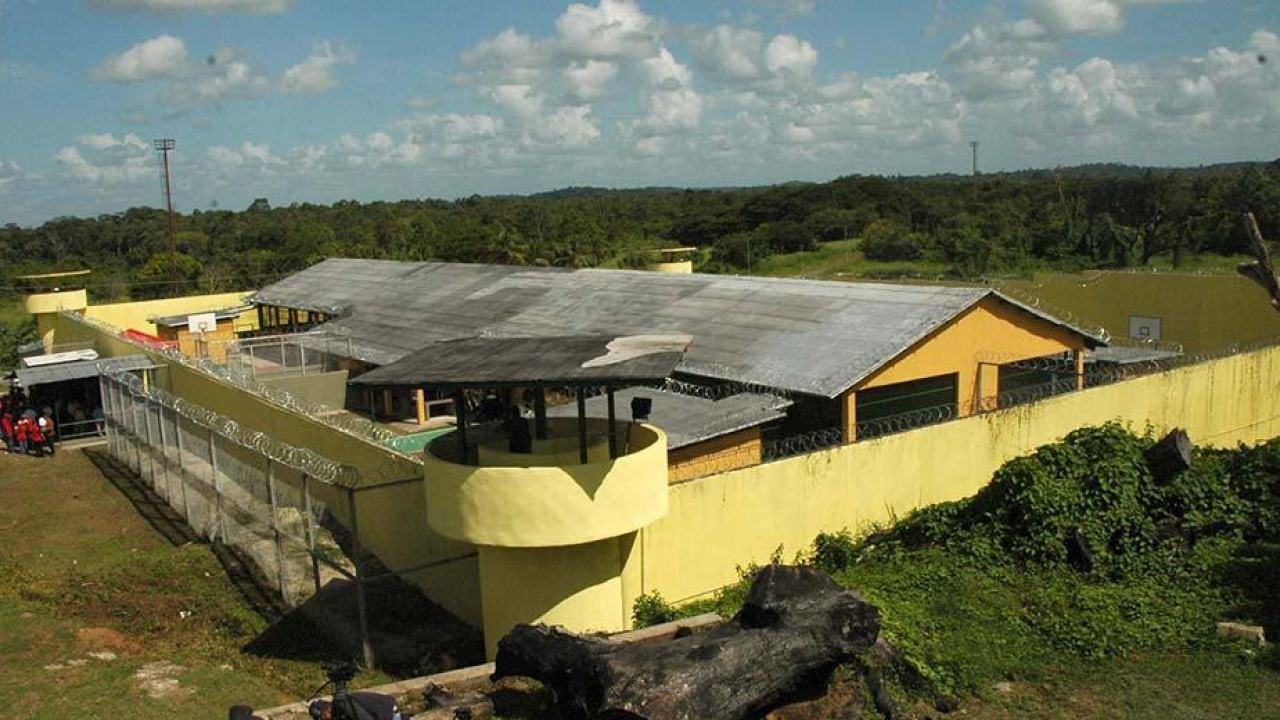 Sentenciado a 14 años por robar a dos adolescentes