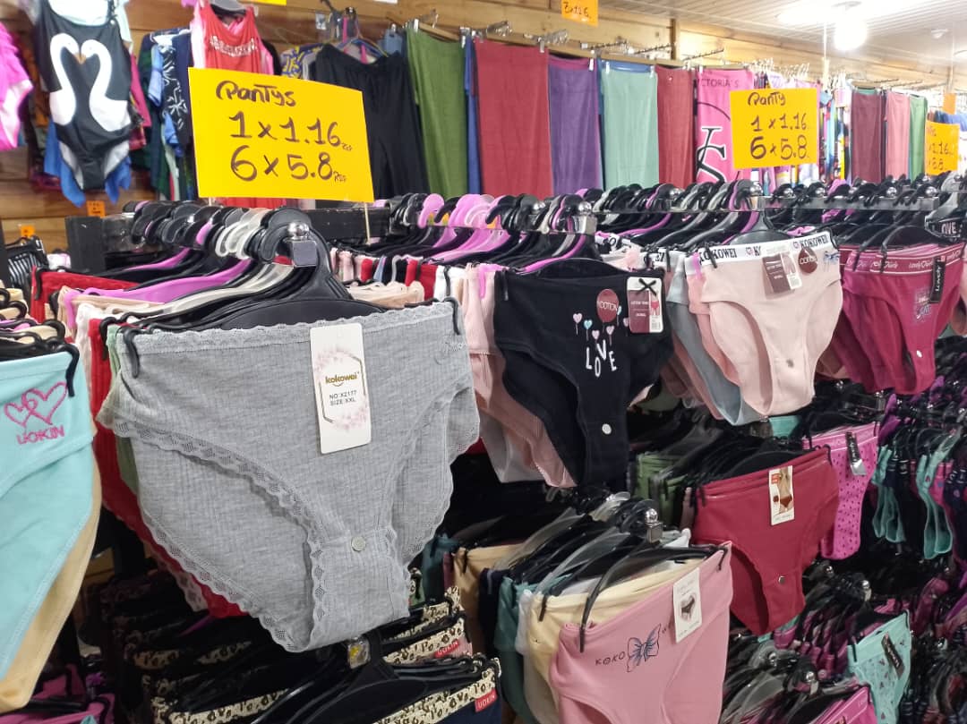 Aparecen las ofertas navideñas en comercios