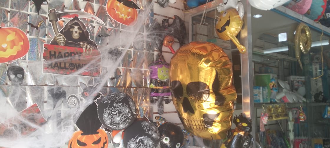 Disfraces de fantasmas se venden en $ 8.5