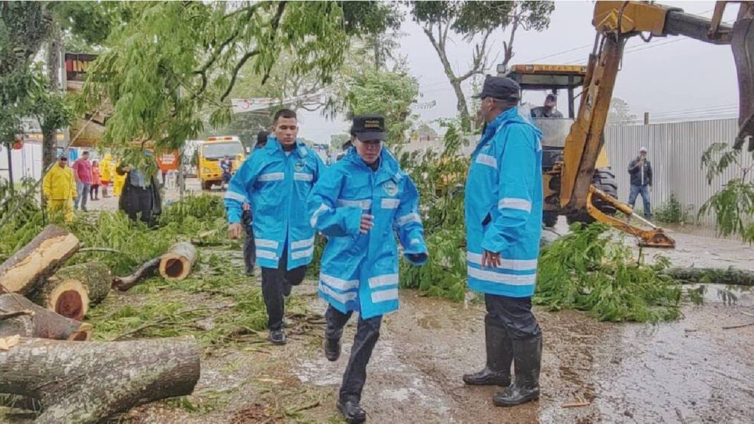 Más de 20.000 afectados y tres desaparecidos en Honduras por la tormenta