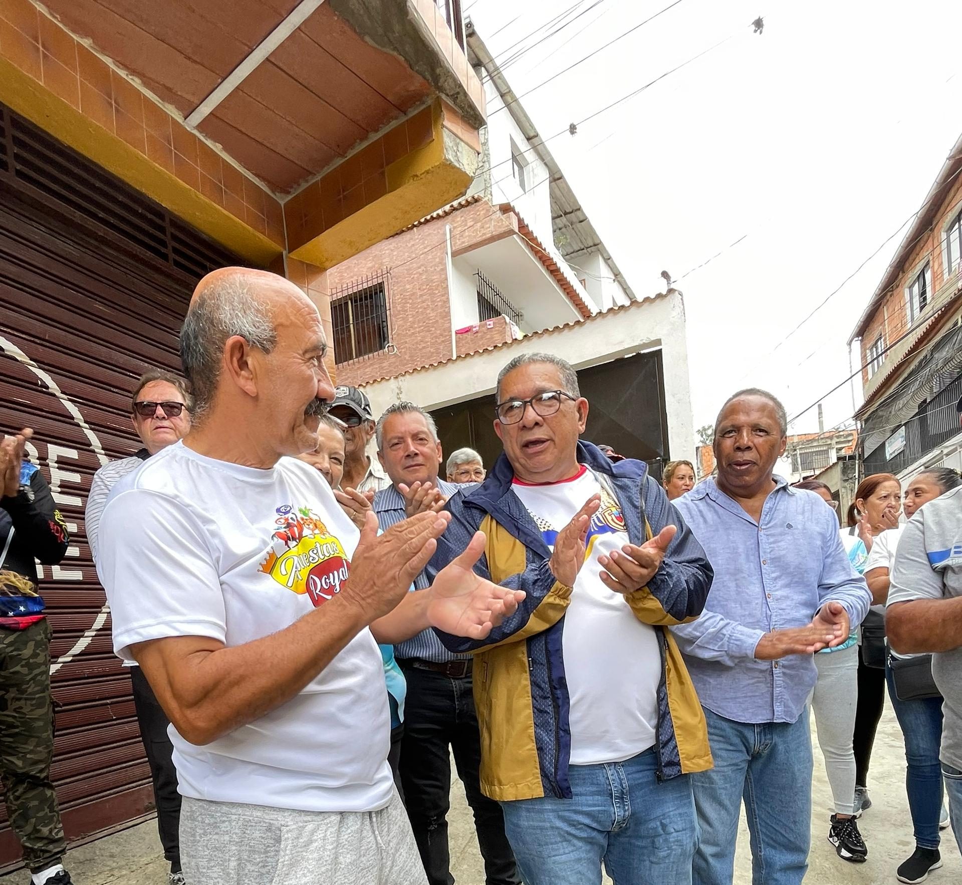 Alcalde de Carrizal entrega obra a vecinos de José Manuel Álvarez