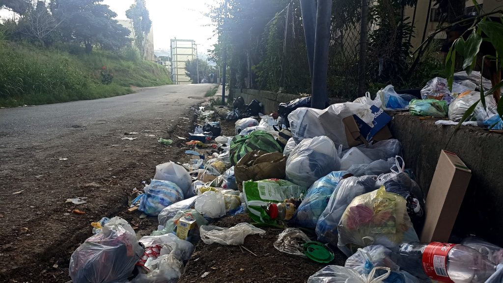 Se quejan de atrasos en recolección de desechos en El Barbecho