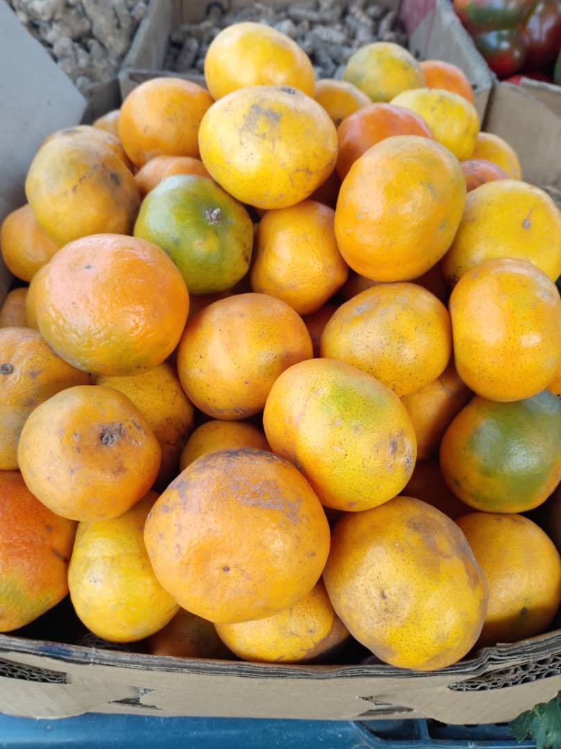 La mandarina está desde 50 hasta 65 bolívares