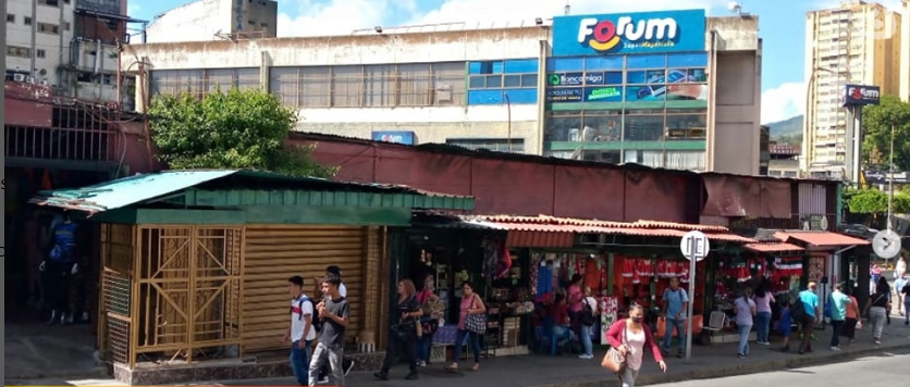 Alcaldía sanciona 48 locales de Minitiendas La Hoyada