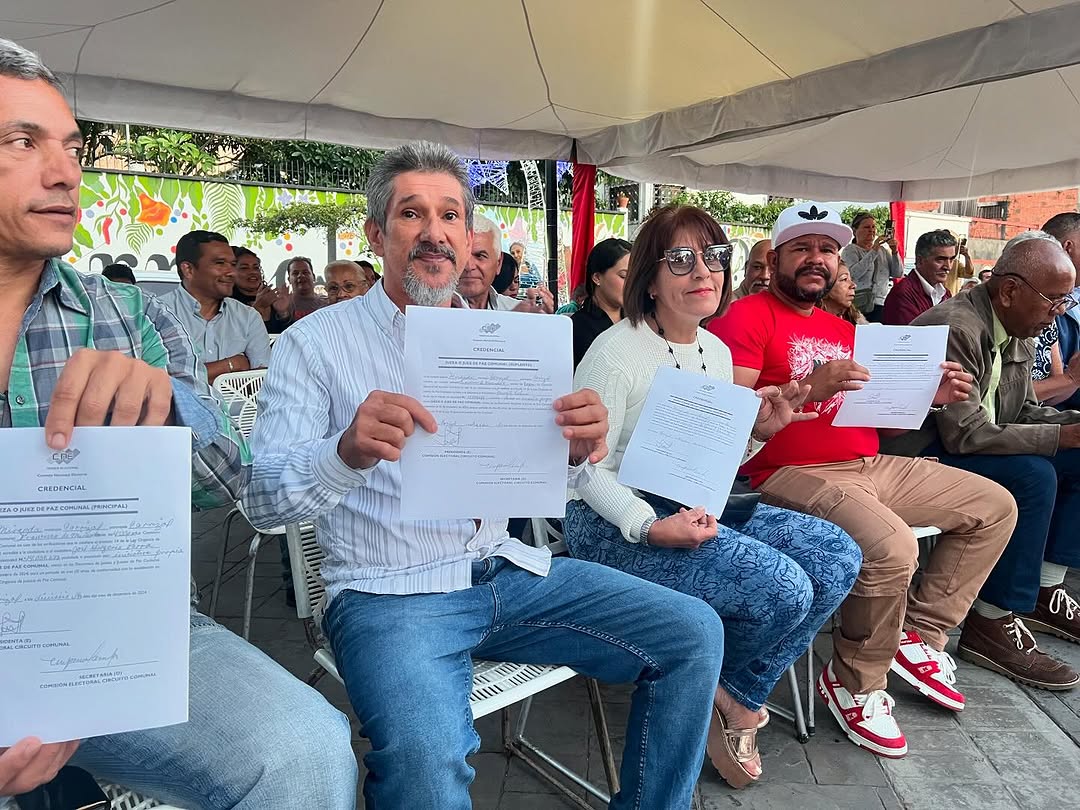 Estrenan jueces de paz en siete circuitos de Carrizal