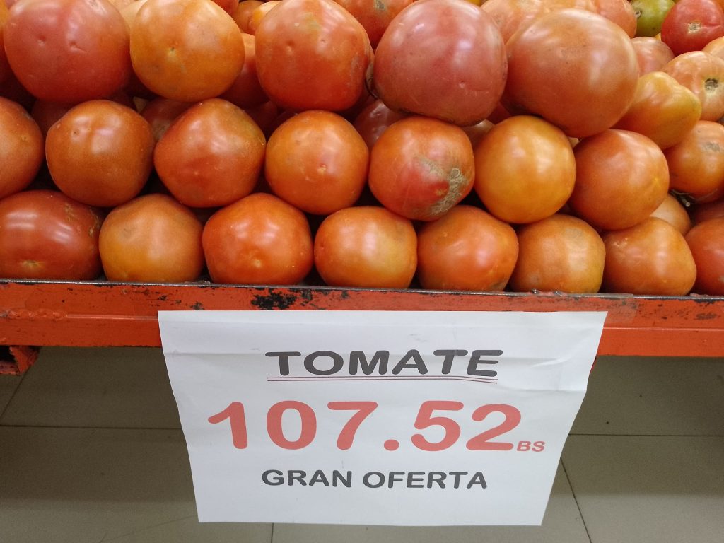 Precio del tomate sigue en ascenso