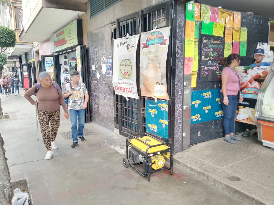Negocios activan plantas eléctricas por fallas del servicio