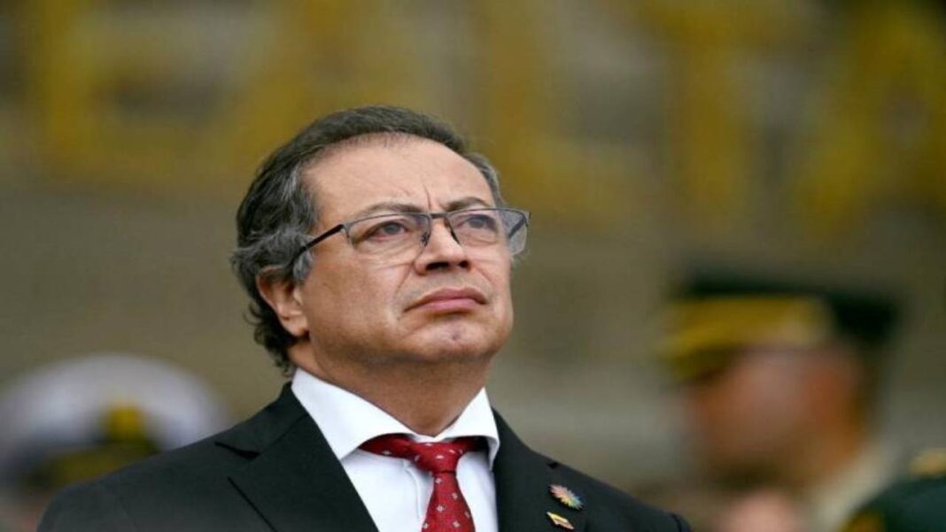 Petro insiste en promover el diálogo en Venezuela