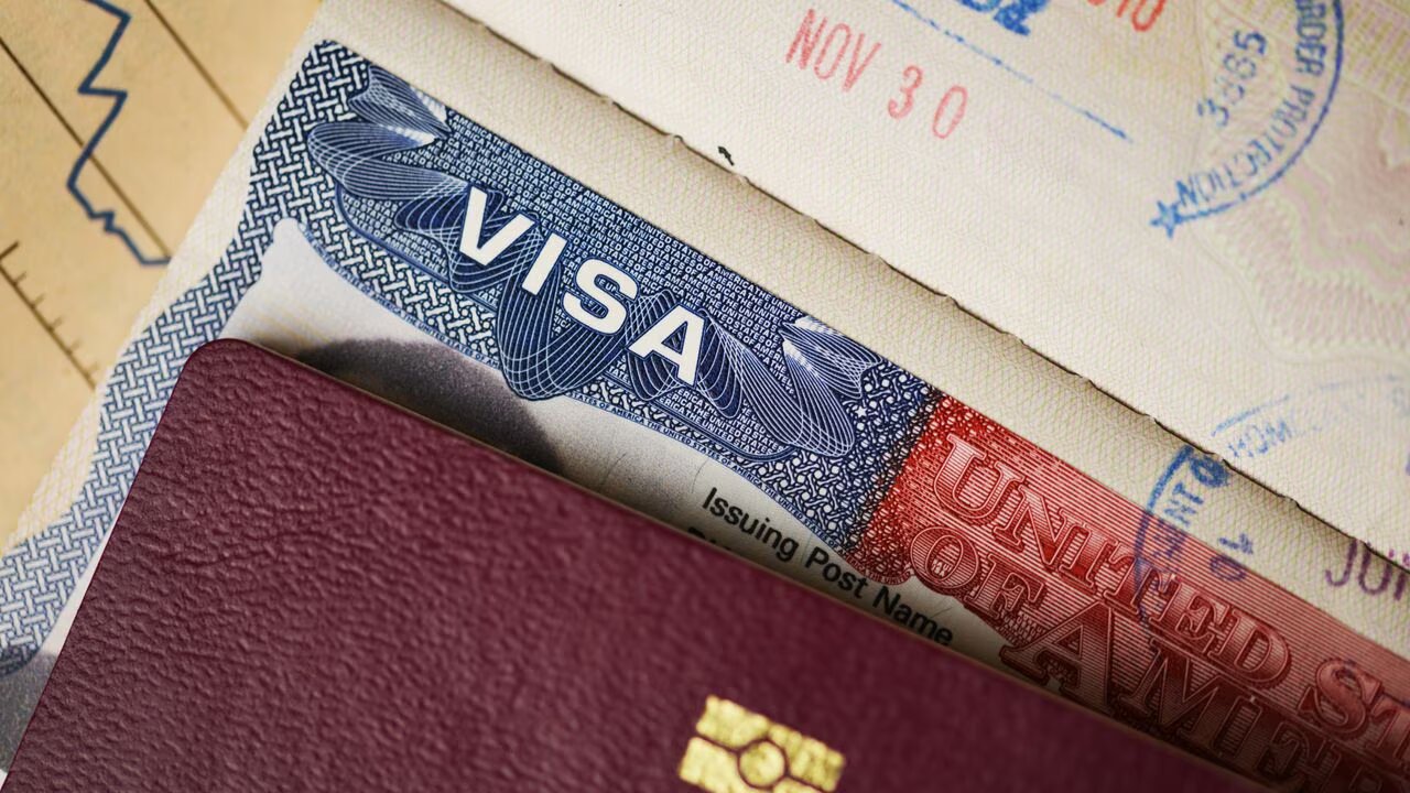 EEUU cerrará sección de visas en Colombia