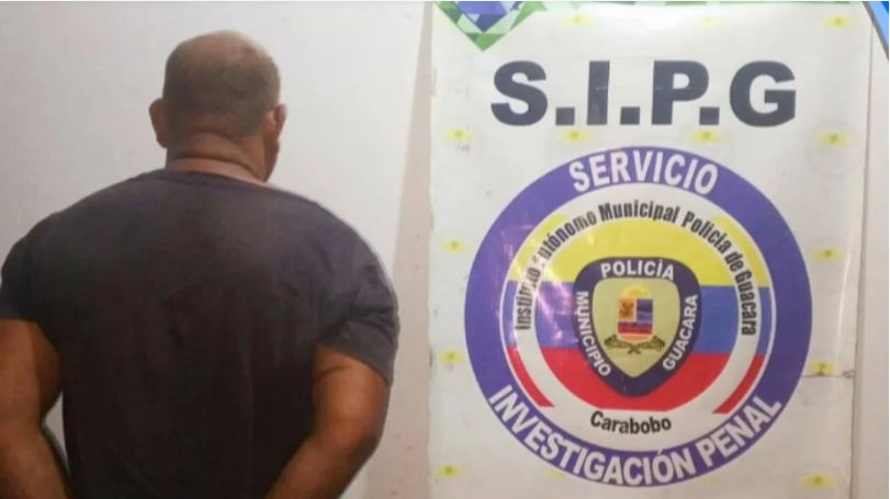 Abusaba de su hijastra de 13 años y la embarazó