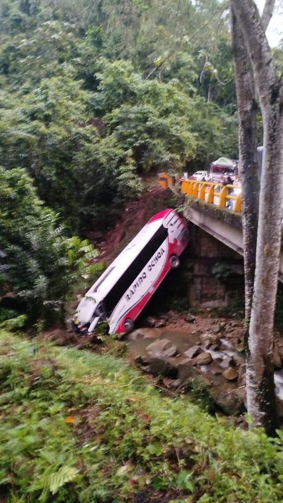 Al menos cinco fallecidos el saldo de un accidente en Colombia