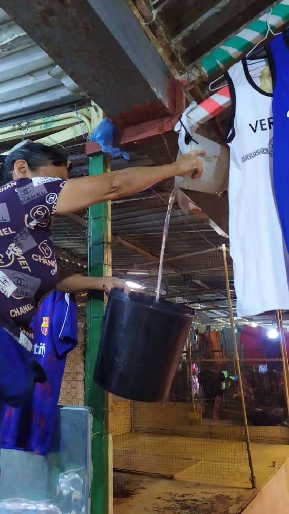 Lluvias generaron caos en mercado municipal