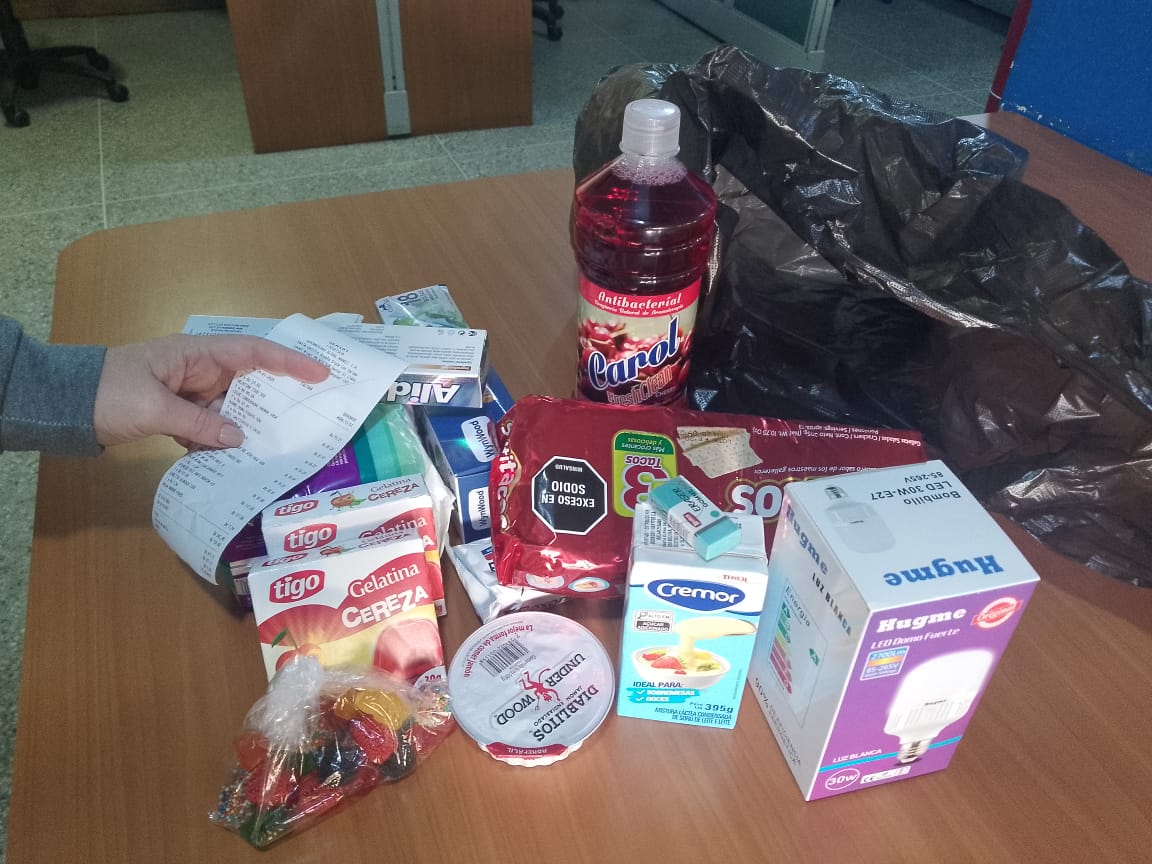 Dólar oficial sigue indetenible y precios continúan en ajuste