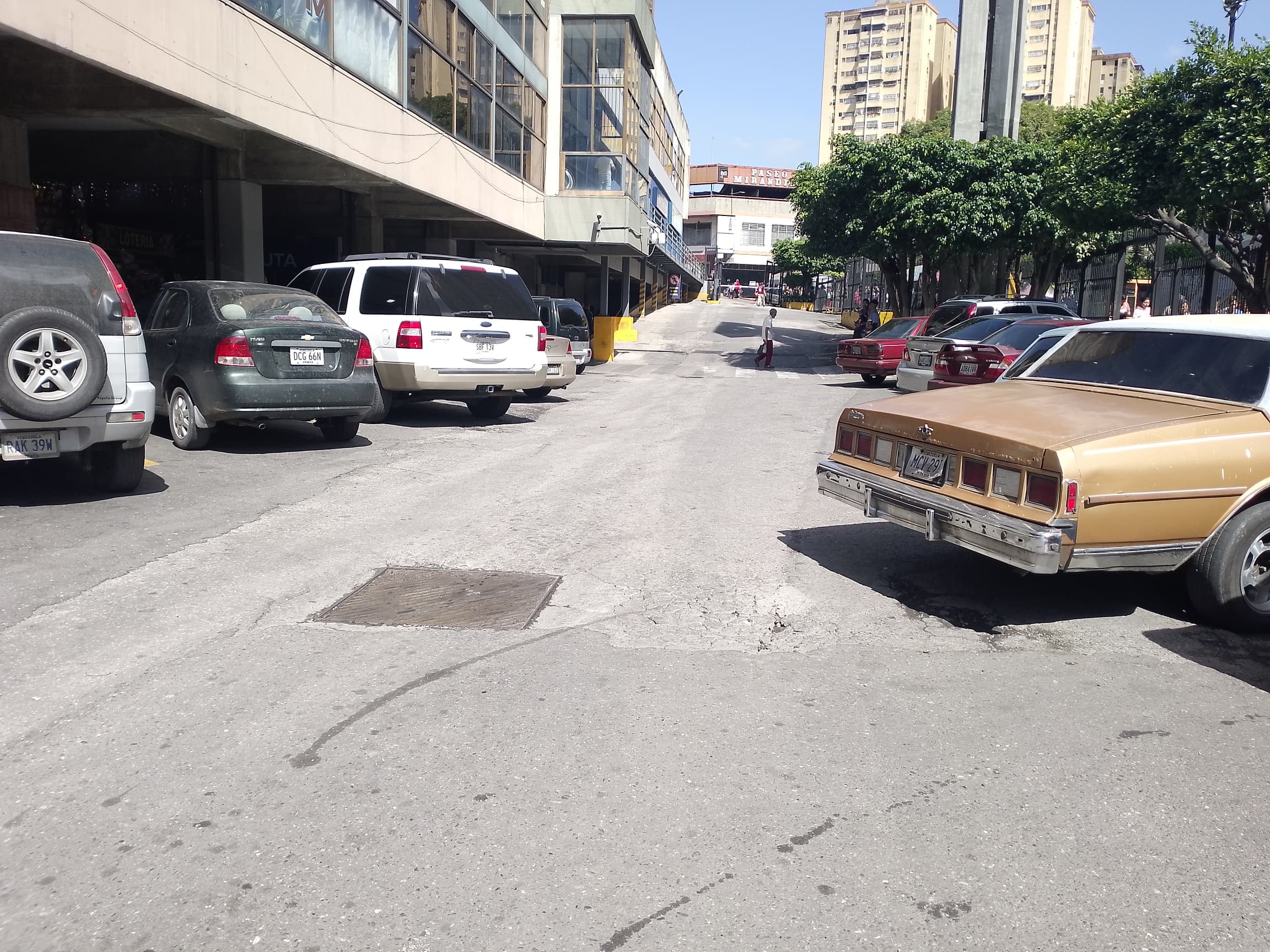 Estacionamientos de Los Teques con poca capacidad