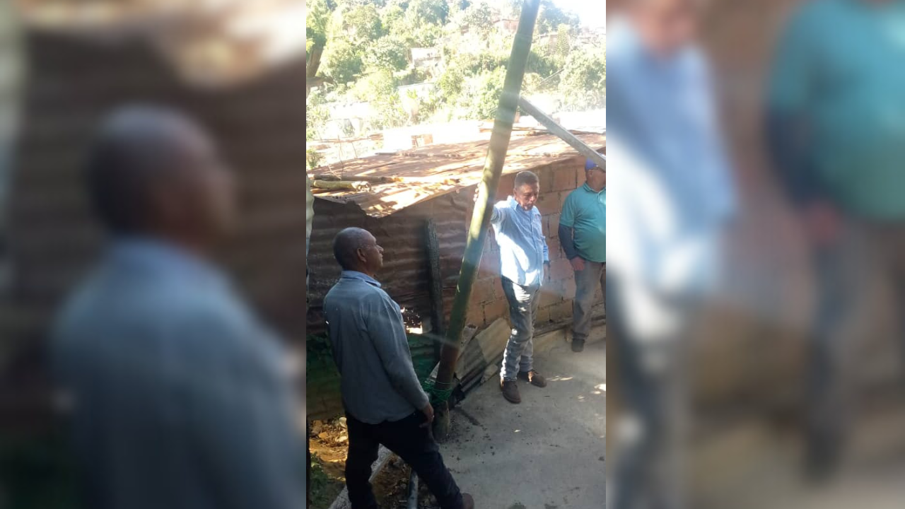 Prevén reemplazar poste peligroso en El Nacional