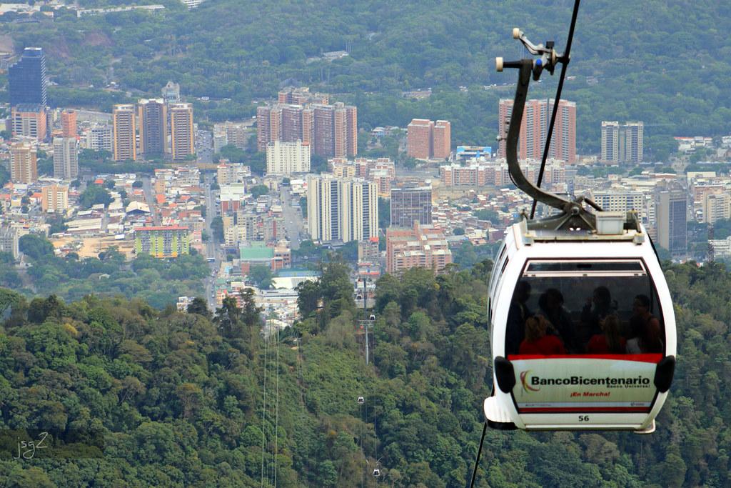 Maduro anuncia ampliación del teleférico hasta La Guaira