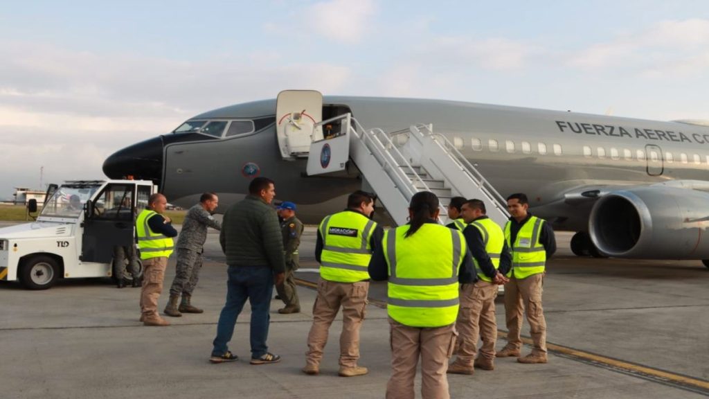 Nuevo avión con 109 deportados desde EEUU a Colombia