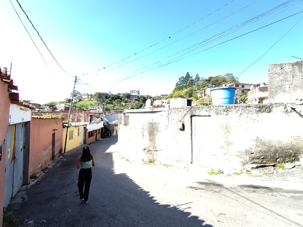 Cada 21 días ven el agua en Rómulo Gallegos