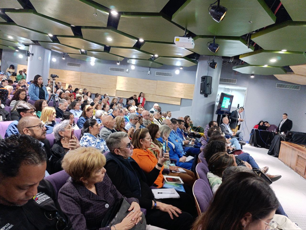 Simposio Internacional muestra logros en educación universitaria