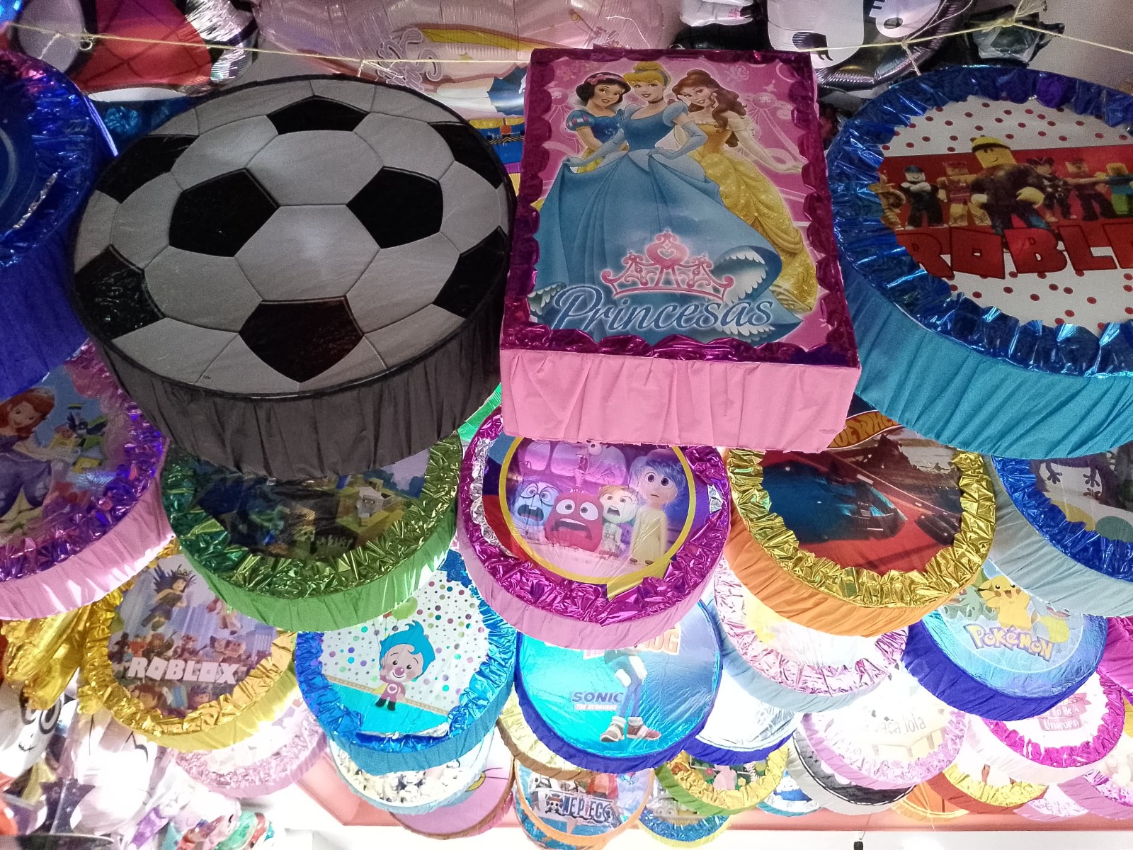 La piñata más económica se consigue $ 3