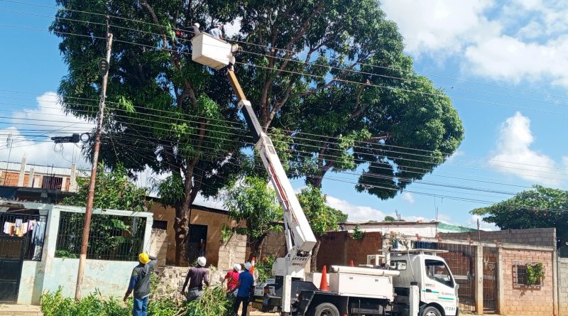 Mantenimiento en circuitos eléctricos beneficia a 50 mil mirandinos