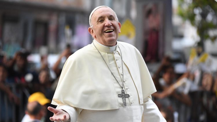 Papa Francisco sufre una nueva crisis