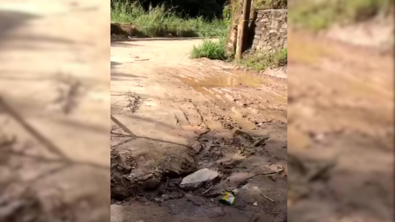 Indignación ante nueva rotura de tubería en Paseo Los Burros