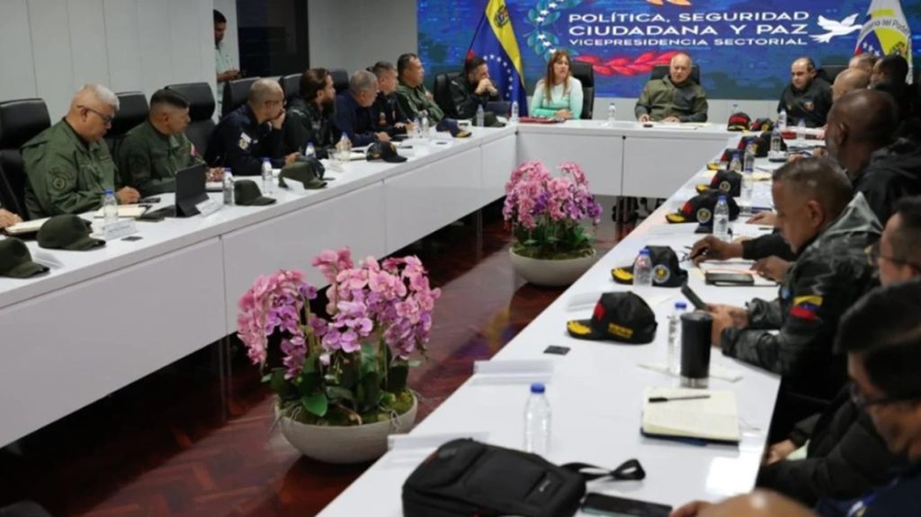Gobierno acuerda acciones para reanudar Plan Vuelta a la Patria