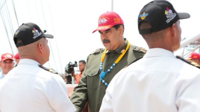 Maduro responsabiliza a Bukele por integridad de migrantes