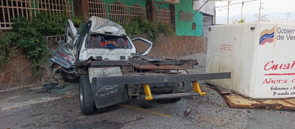 Muere joven empresario en choque en la Panamericana