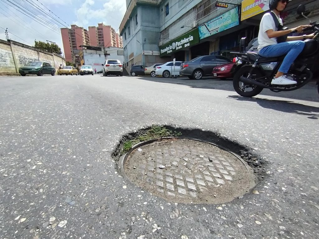 Tanquilla en Punta Brava mete miedo a conductores