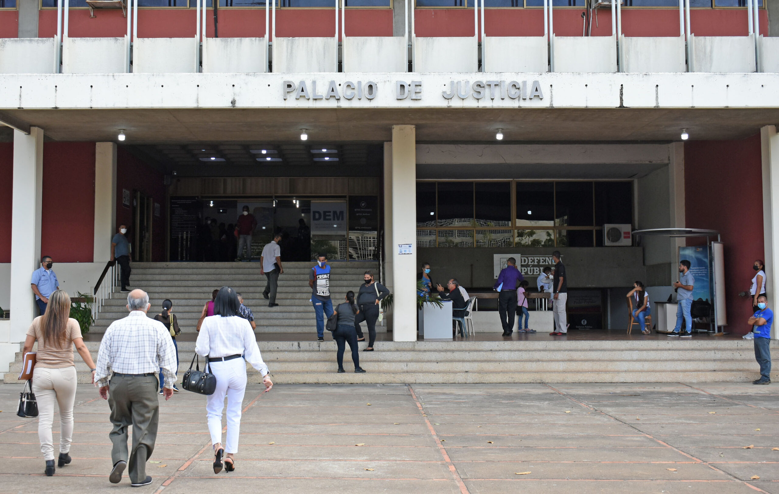 Minero abusó de su hijastra y lo sentenciaron a 30 años