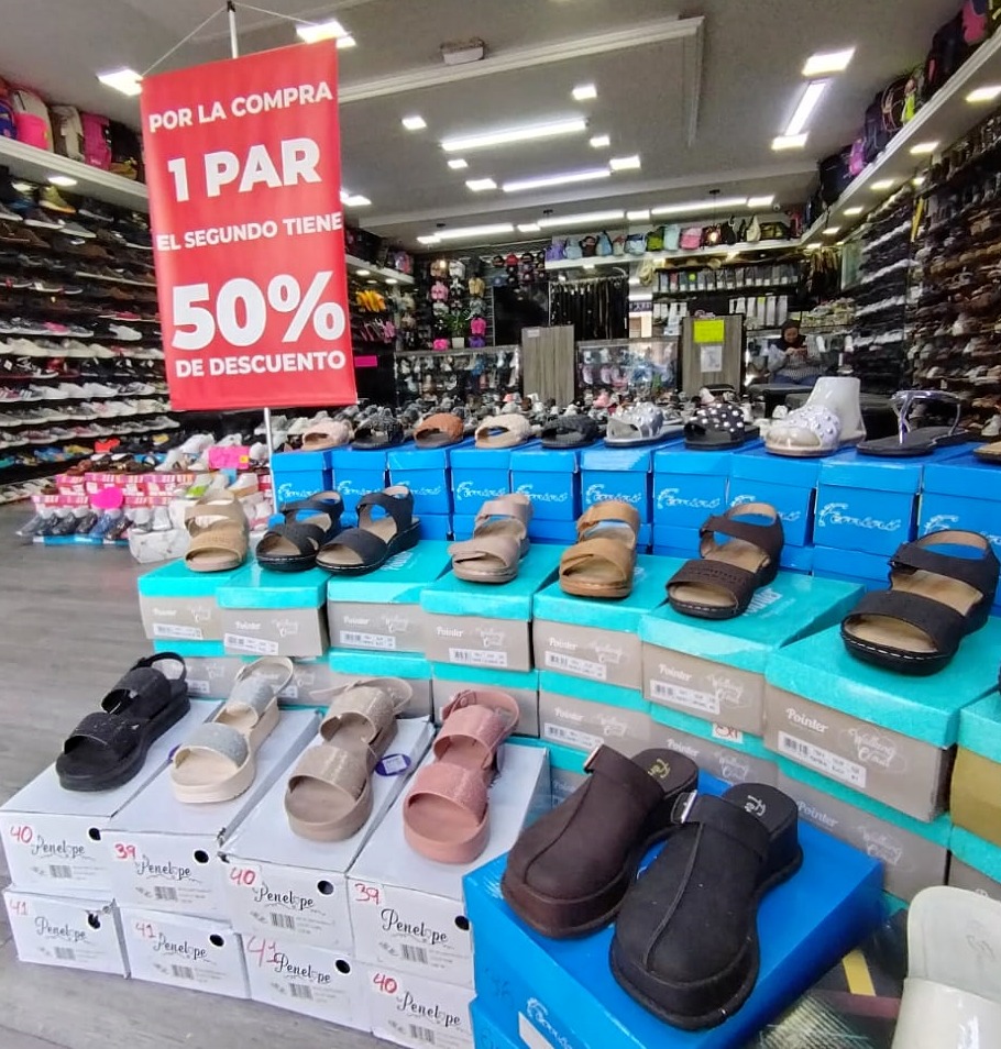 Con ofertas todo el año zapaterías captan clientes