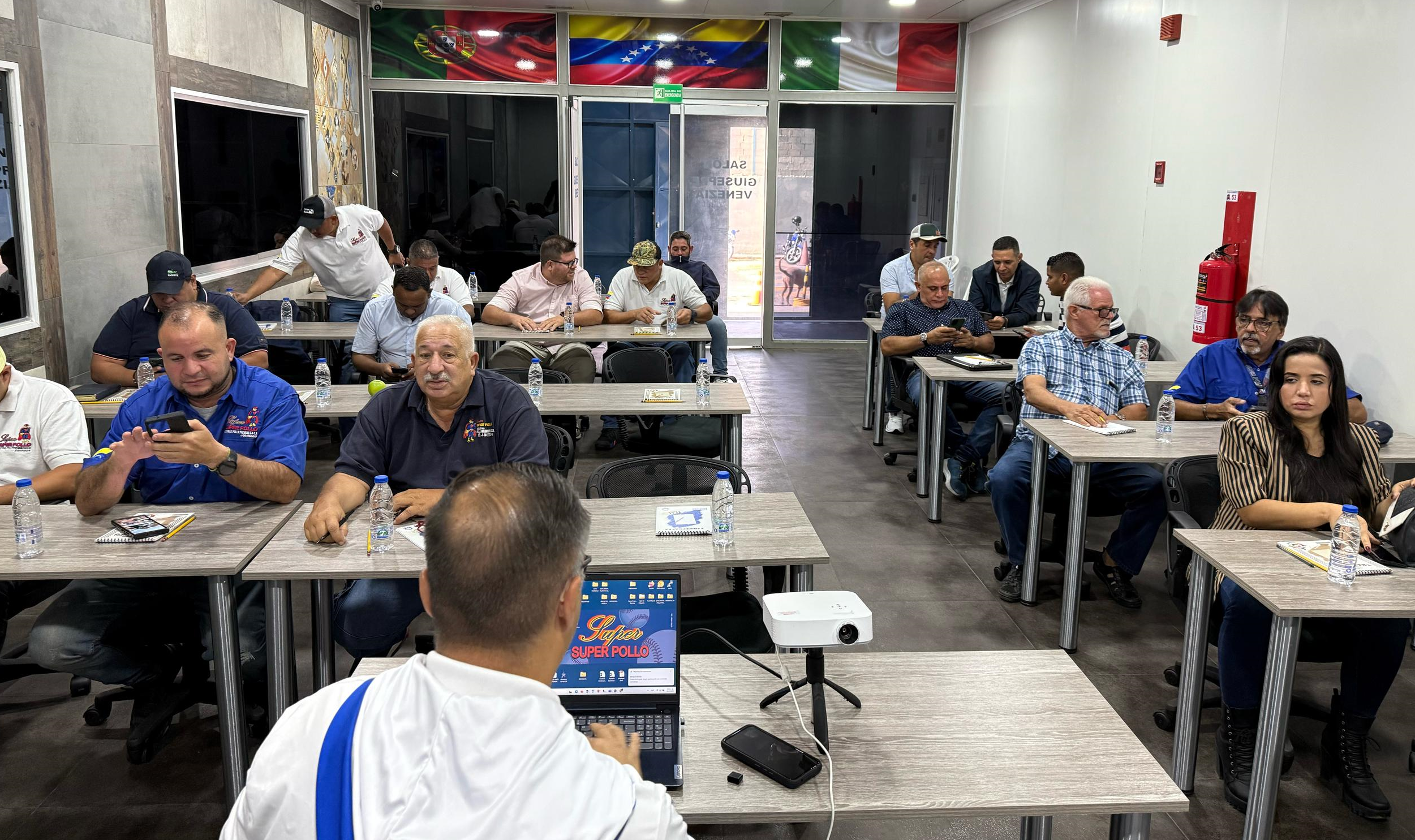 Dictan diplomado en estrategias de ventas