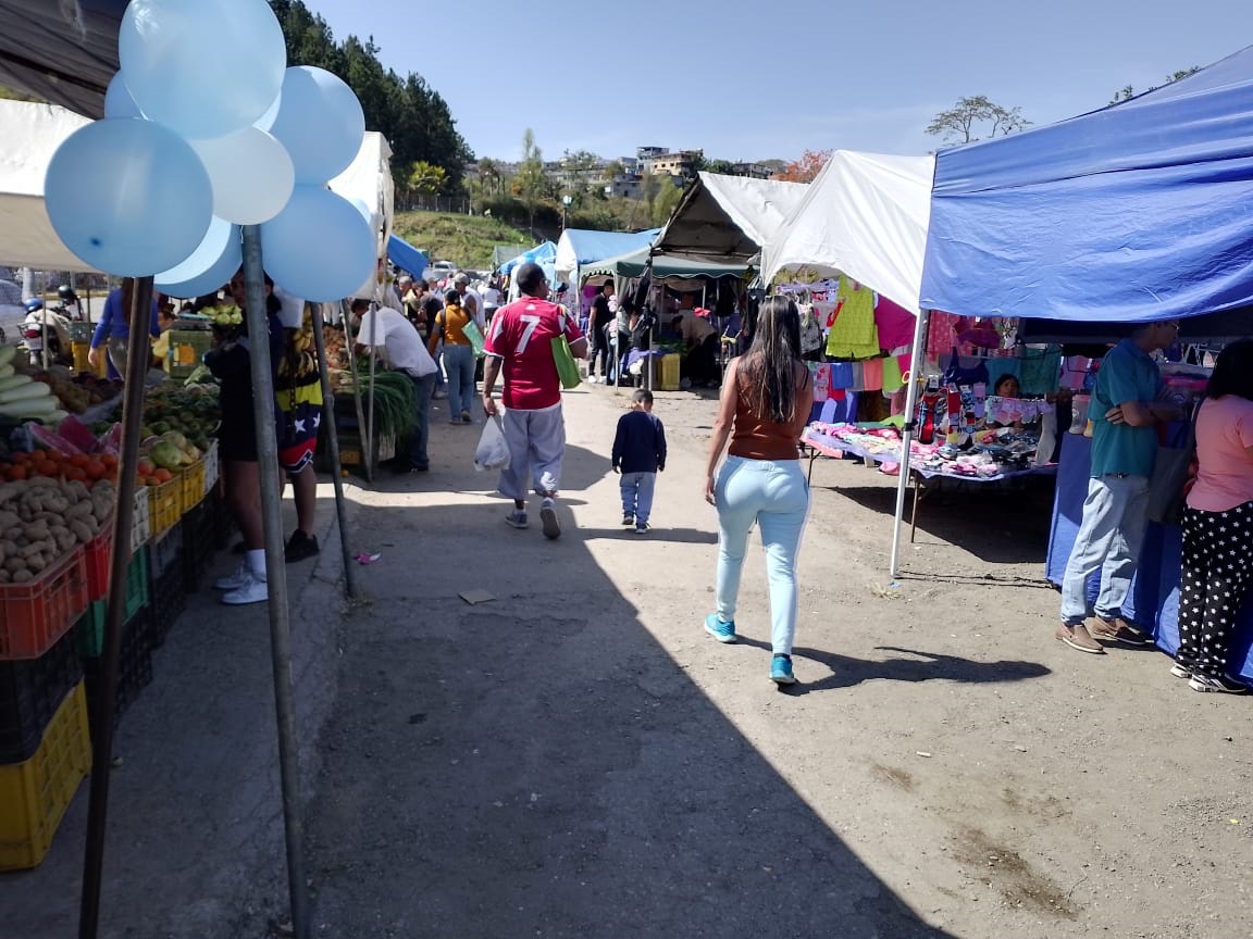 El comercio sigue activo en la temporada de Carnaval