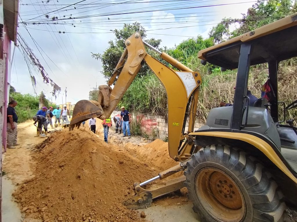 Retoman embaulamiento de aguas servidas