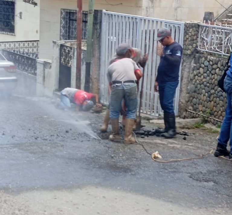 Reparan 29 averías de aguas blancas y servidas en los Altos