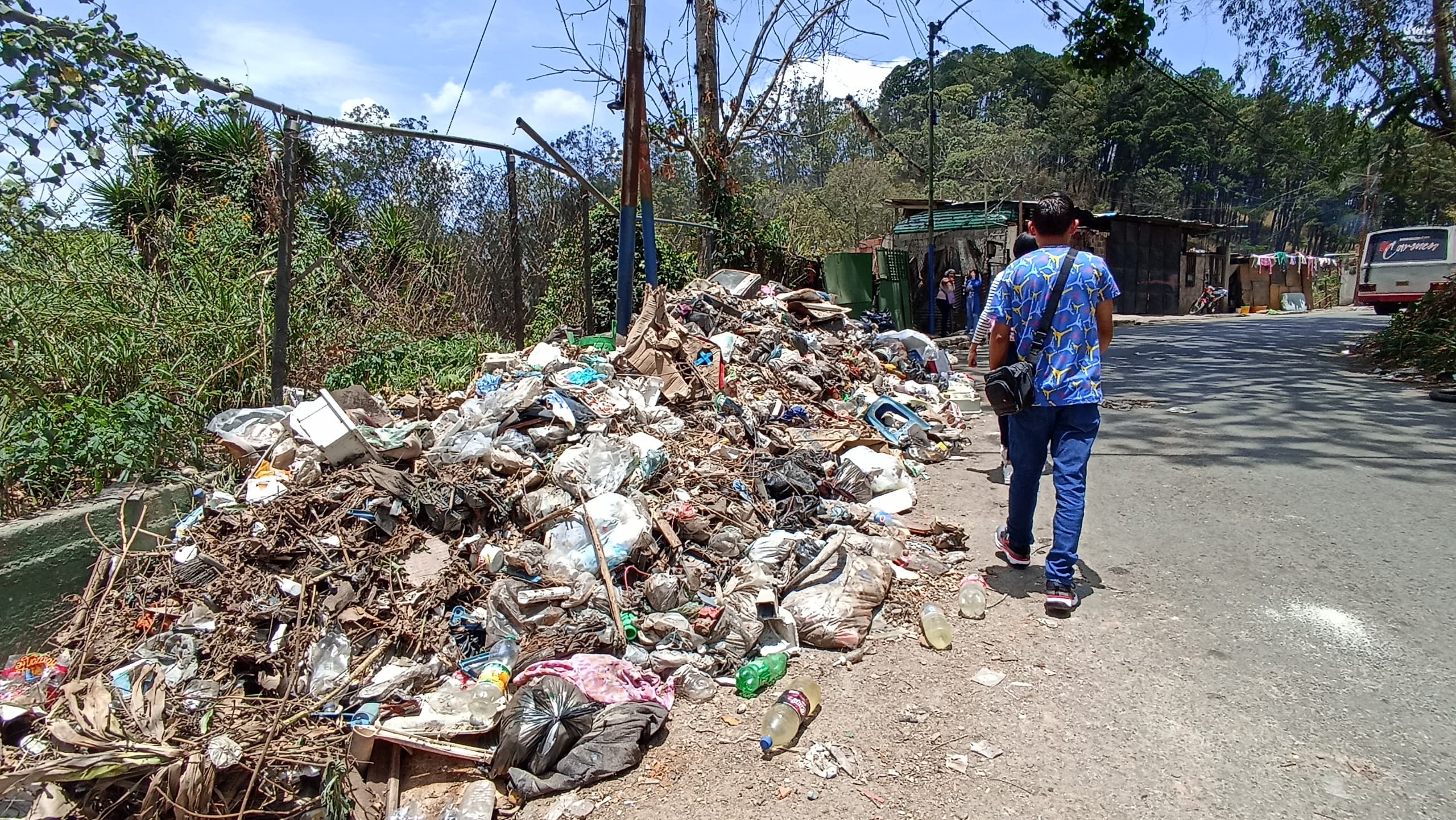 Eliminan vertedero en residencias El Barbecho