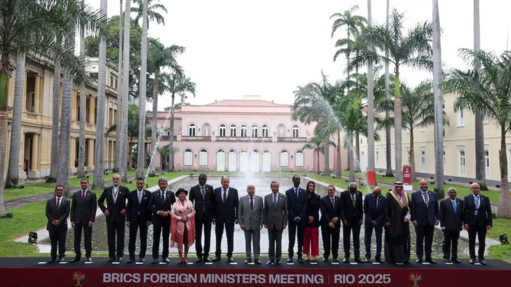 Ministros de los BRICS instan a reformar la gobernanza global