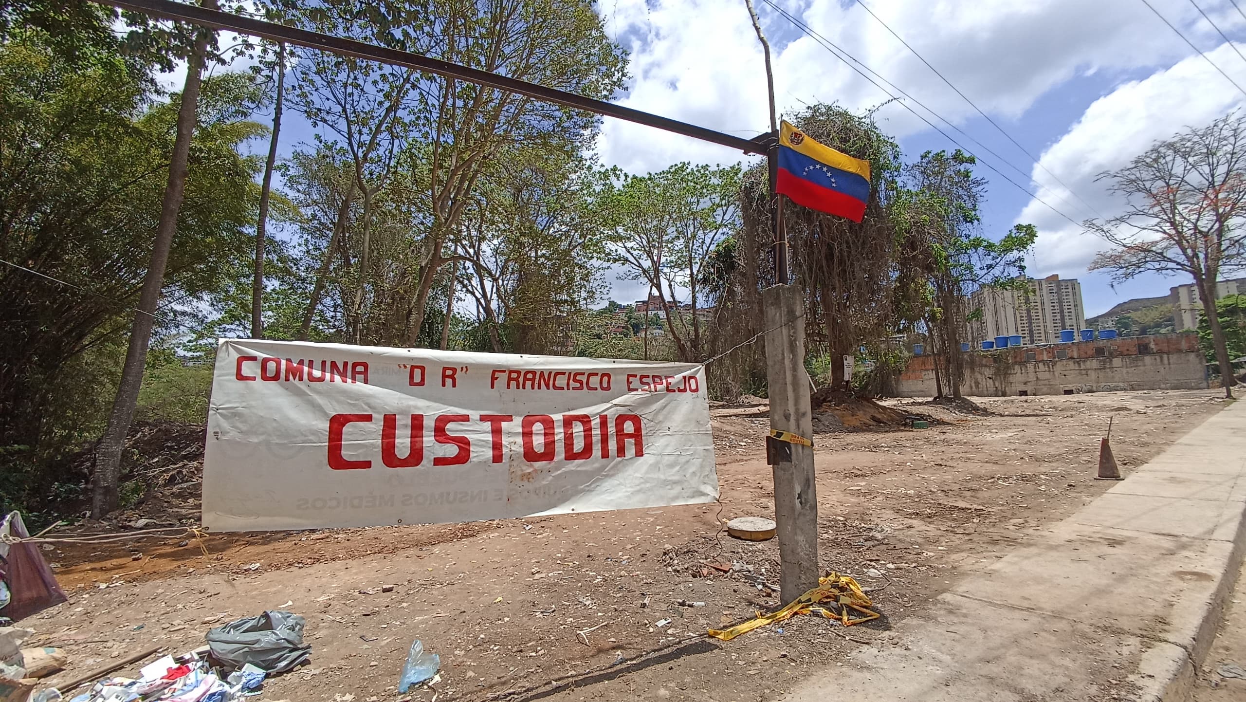Transfieren terreno baldío de la Bolívar a comuna