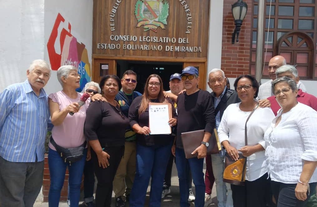 Gremios mirandinos piden a Serrano un mínimo de $200