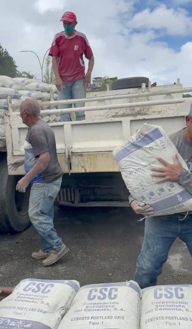 600 familias compran materiales de construcción a bajo costo
