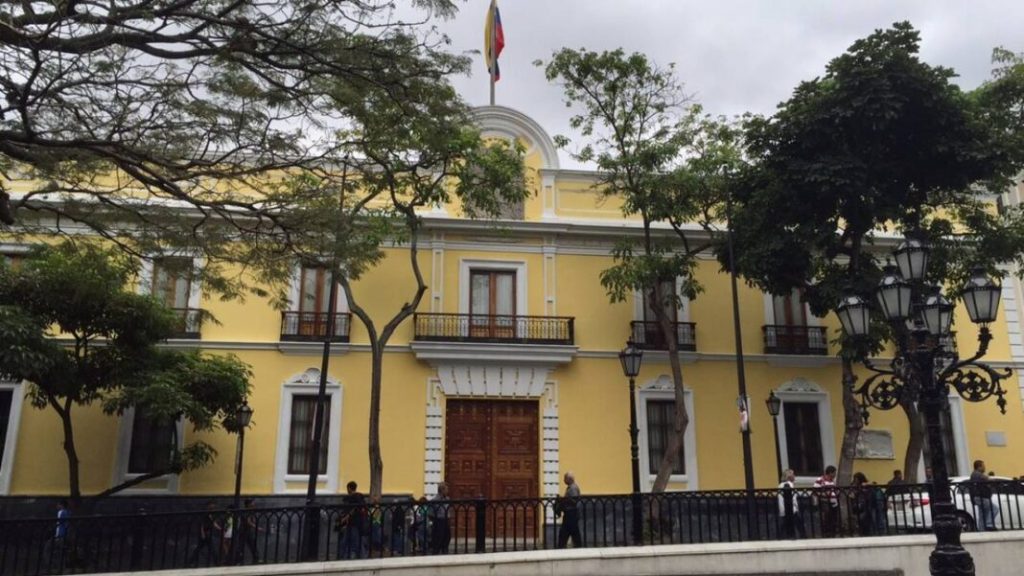 Gobierno emite alerta de viaje para todos los venezolanos hacia EEUU