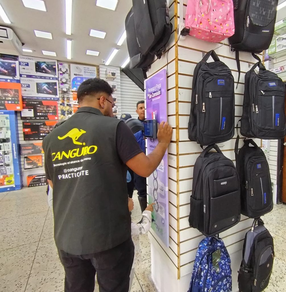 Periodistas tendrán descuentos en tiendas Canguro  