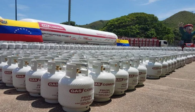 Maduro anuncia nueva fase para la distribución de gas doméstico