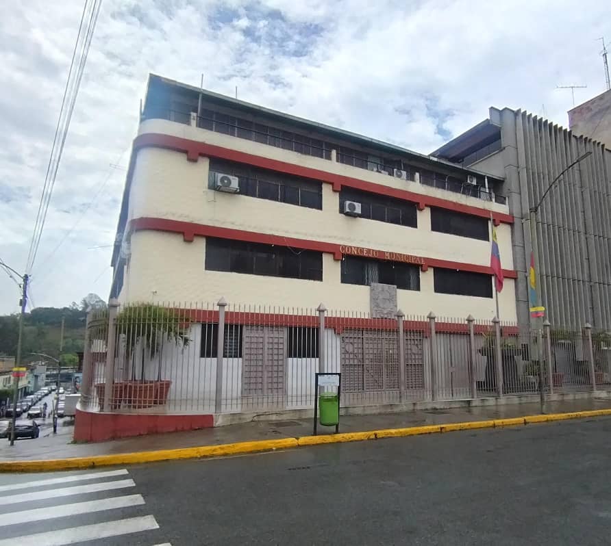 Organismos públicos de los Altos retoman su horario habitual