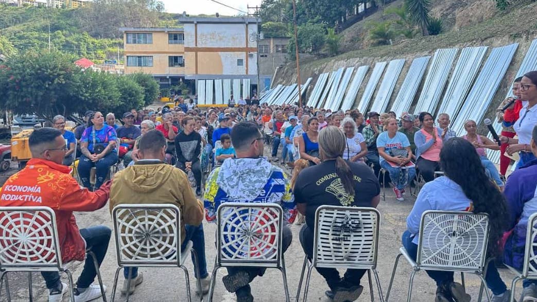 Distribuyen 7.670 láminas de zinc entre 700 familias