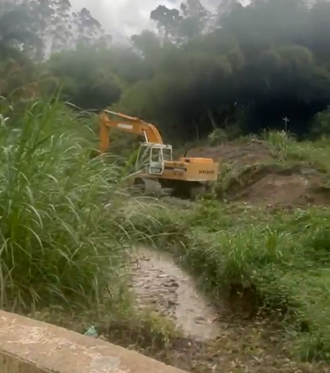 No se detiene limpieza de quebradas en Carrizal